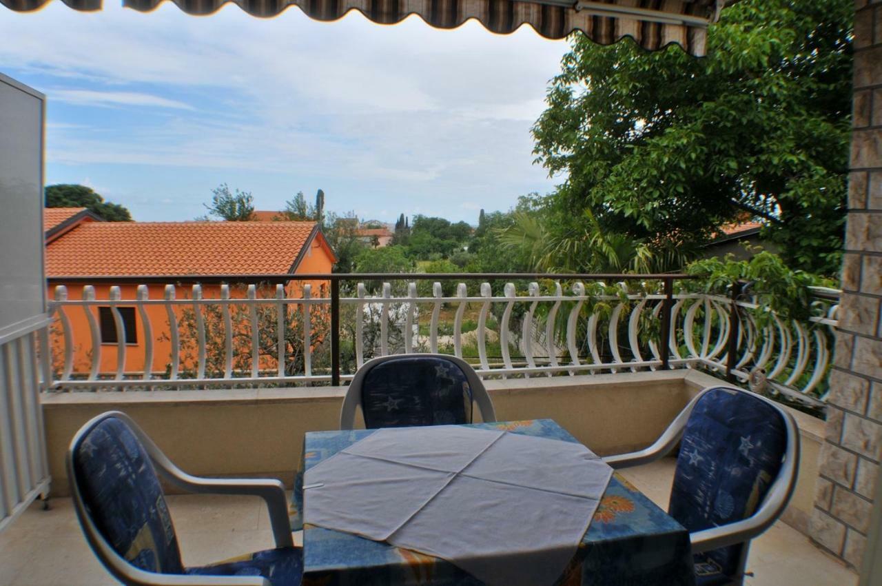 Haus Liliana Hotel Tar-Vabriga ภายนอก รูปภาพ