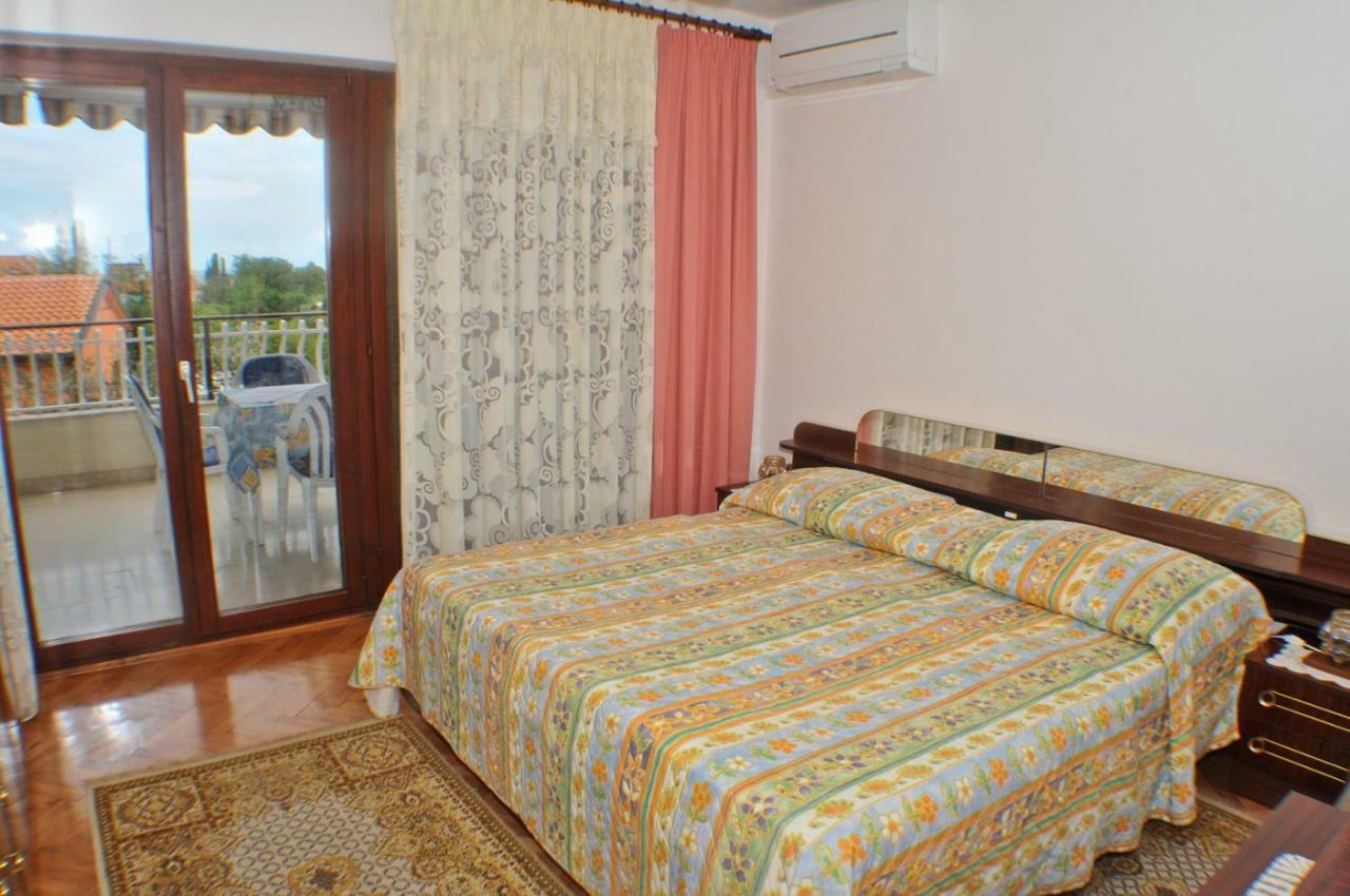 Haus Liliana Hotel Tar-Vabriga ภายนอก รูปภาพ
