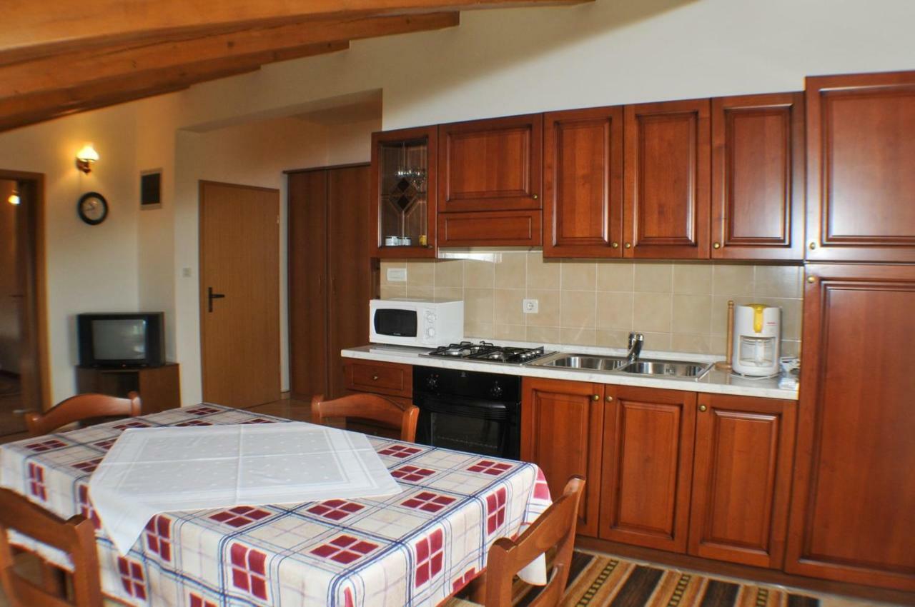 Haus Liliana Hotel Tar-Vabriga ภายนอก รูปภาพ