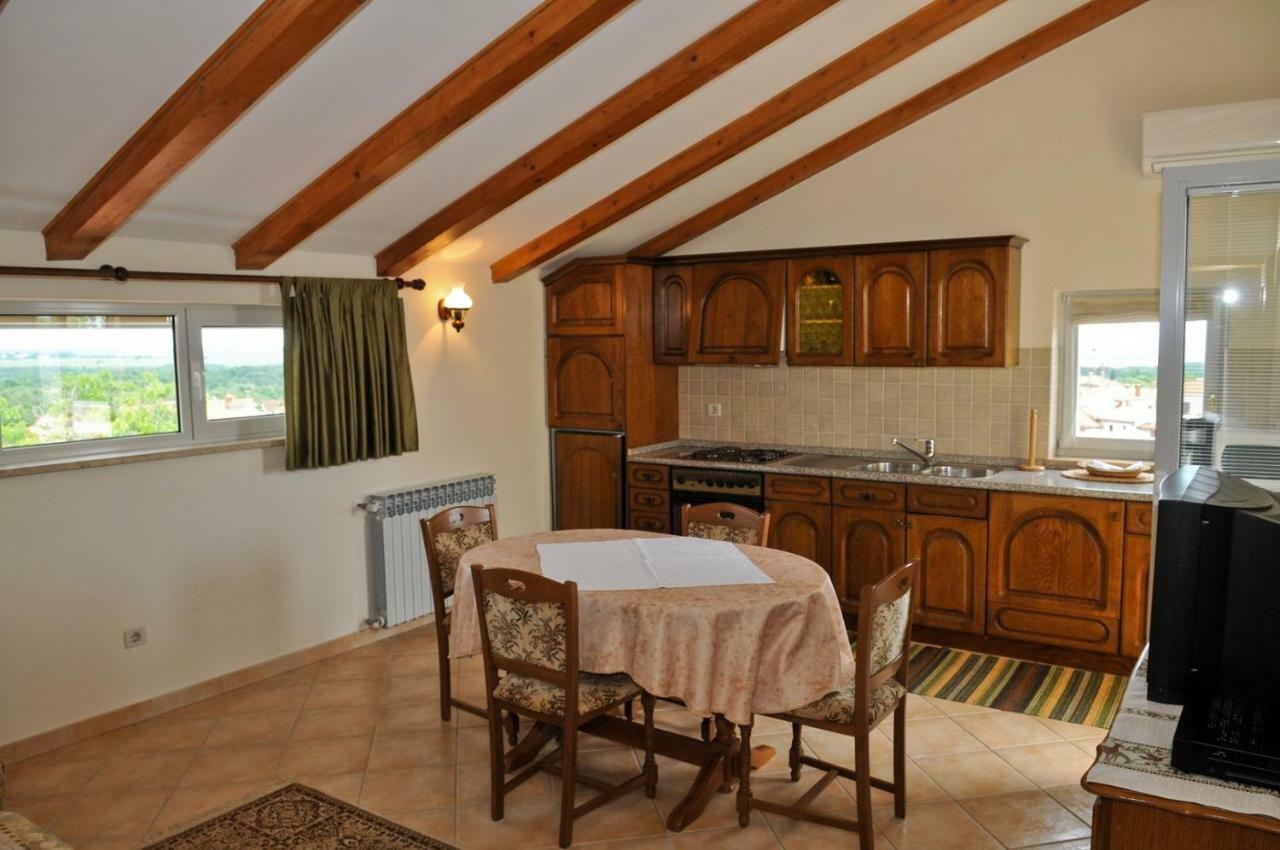 Haus Liliana Hotel Tar-Vabriga ภายนอก รูปภาพ