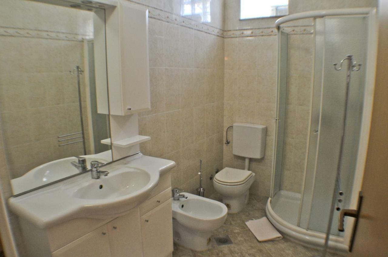 Haus Liliana Hotel Tar-Vabriga ภายนอก รูปภาพ