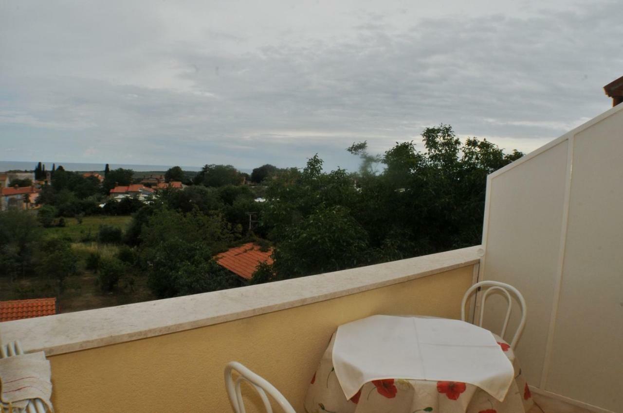 Haus Liliana Hotel Tar-Vabriga ภายนอก รูปภาพ
