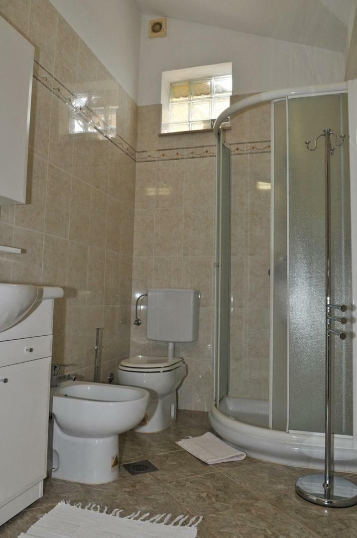 Haus Liliana Hotel Tar-Vabriga ภายนอก รูปภาพ